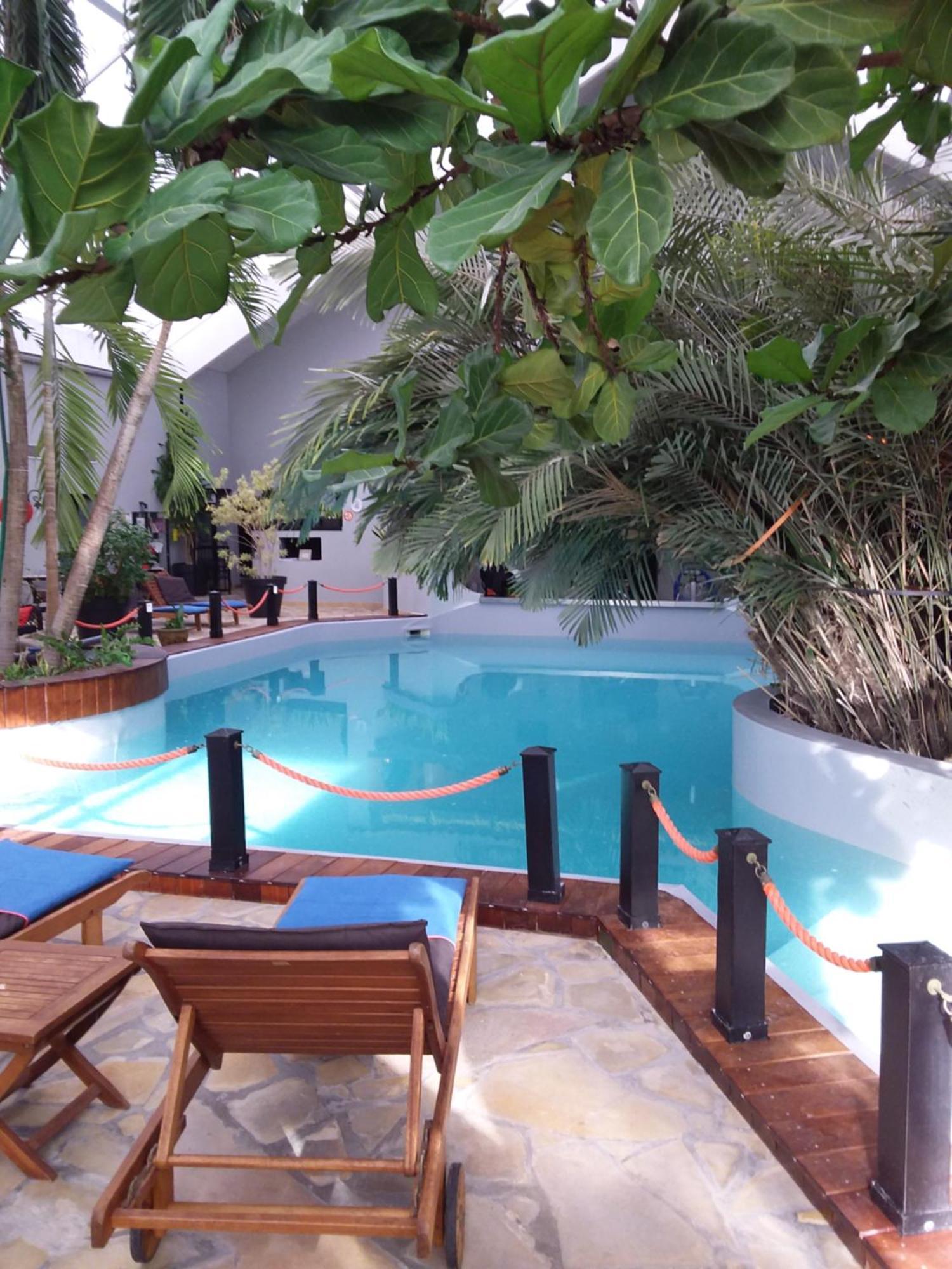 Tropical Hotel Дюрбюї Екстер'єр фото
