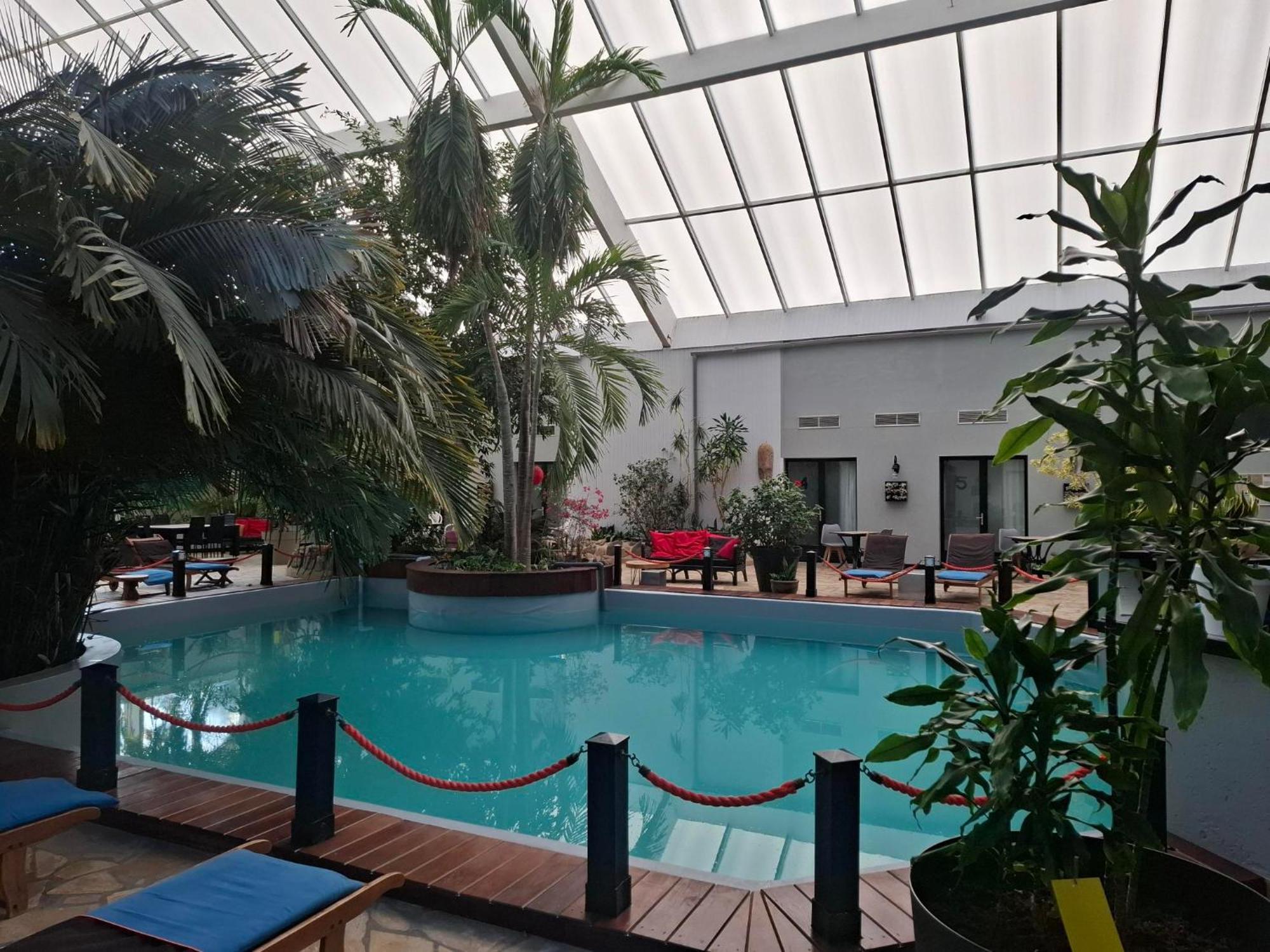 Tropical Hotel Дюрбюї Екстер'єр фото